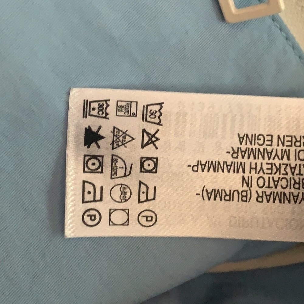 NWT. Zara Blue/Cream Combination Cropped Raincoat/Windbreaker Jacket. Size M. - Picture 8 of 8